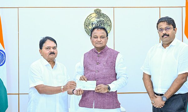 MGM Minerals Donates Rs 1 Cr to CMRF