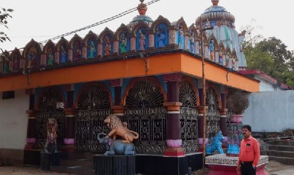 Sri Sri Dolagobinda Jew Temple at Kharagprasad